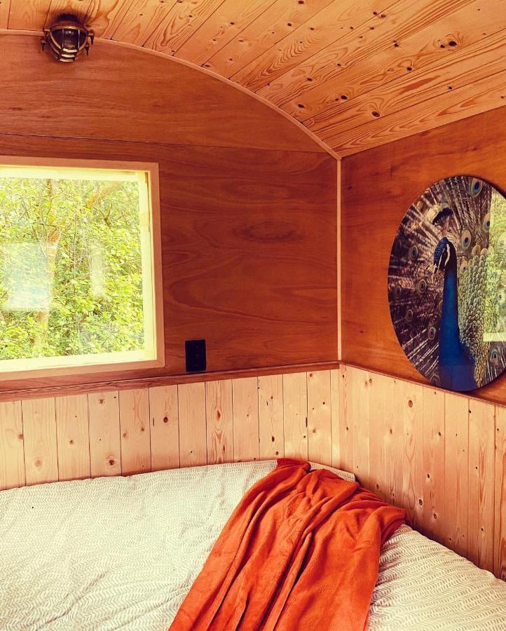 Pipowagens Bij Pannenkoekenrestaurant & Camping De Koppenjan 'Een Uniek Verblijf Met Kinderspeelboerderij' Jubbega-Schurega エクステリア 写真