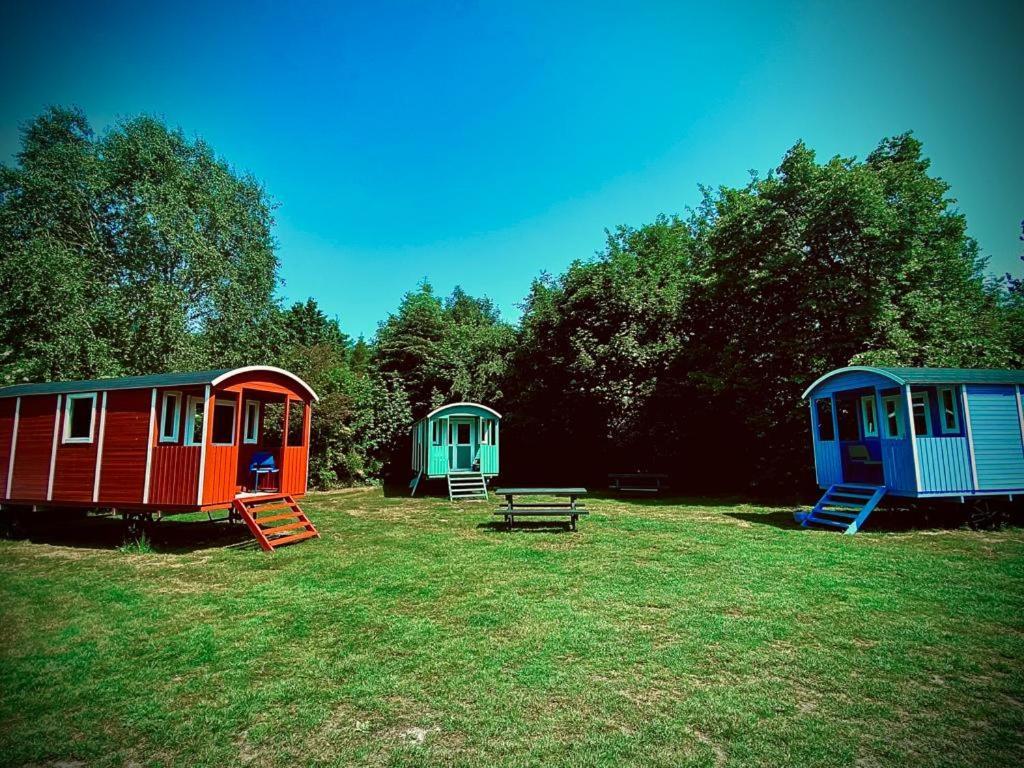Pipowagens Bij Pannenkoekenrestaurant & Camping De Koppenjan 'Een Uniek Verblijf Met Kinderspeelboerderij' Jubbega-Schurega エクステリア 写真